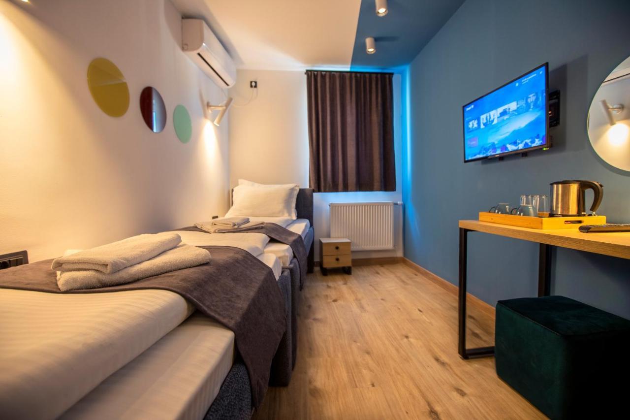 Hotel 4 Llulla 프리슈티나 외부 사진