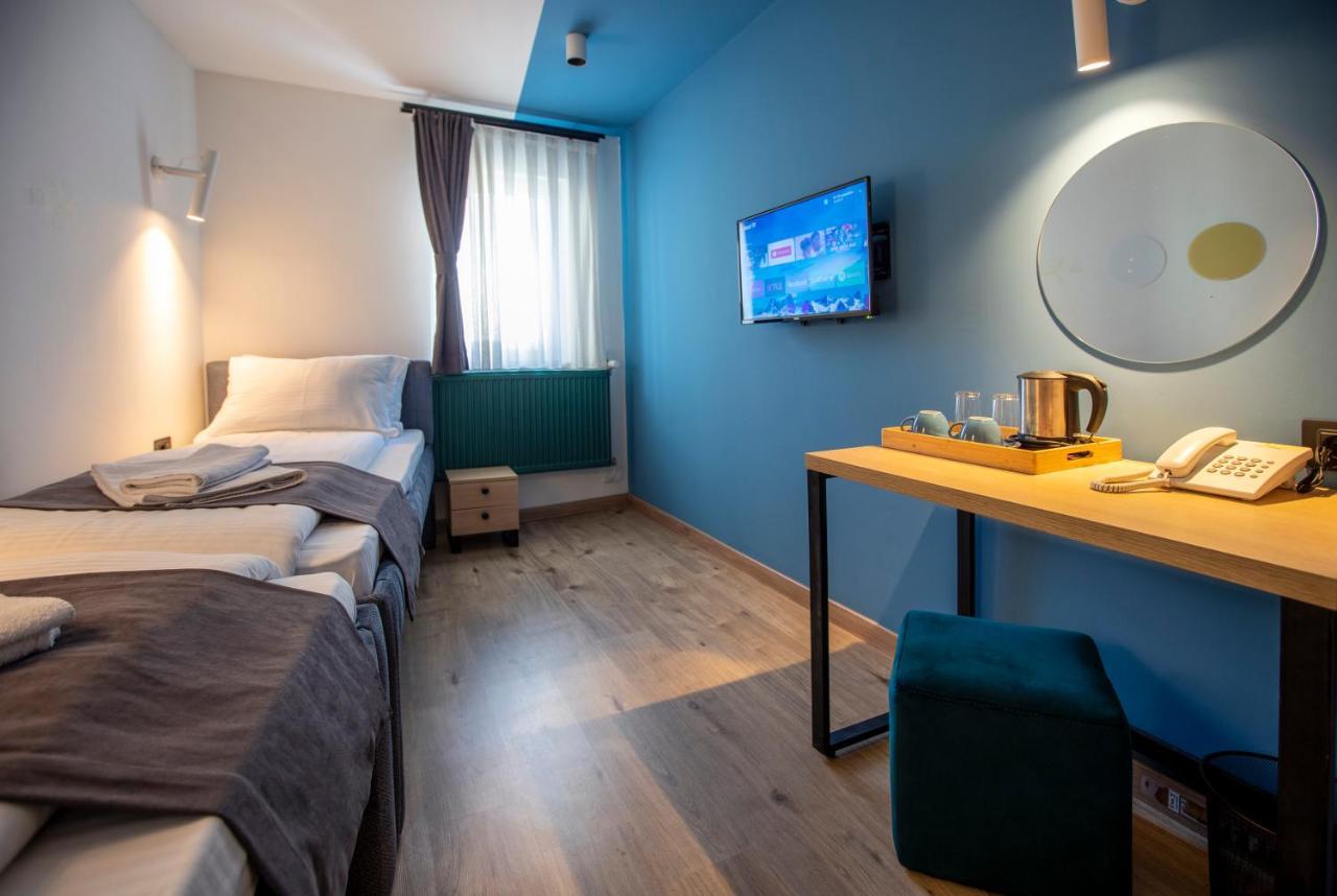 Hotel 4 Llulla 프리슈티나 외부 사진